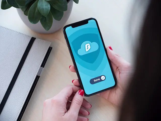End-to-end encryption